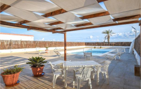 Nice home in Portopalo di Capo Pass with Outdoor swimming pool and 4 Bedrooms